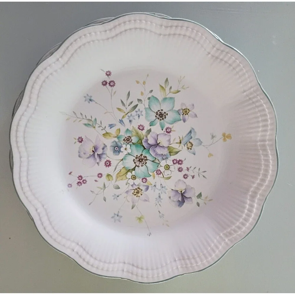 5 Mikasa Allura Chantal Pattern Bread/Dessert Plates DH 902 Vintage 1980s